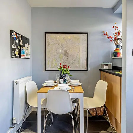 3 Bed In 91839 فندق *